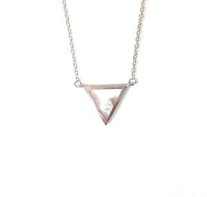 SMALL PEARL IN TRIANGLE STERLING SILVER NECKLACE