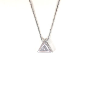 SMALL TRIANGLE STERLING SILVER NECKLACE