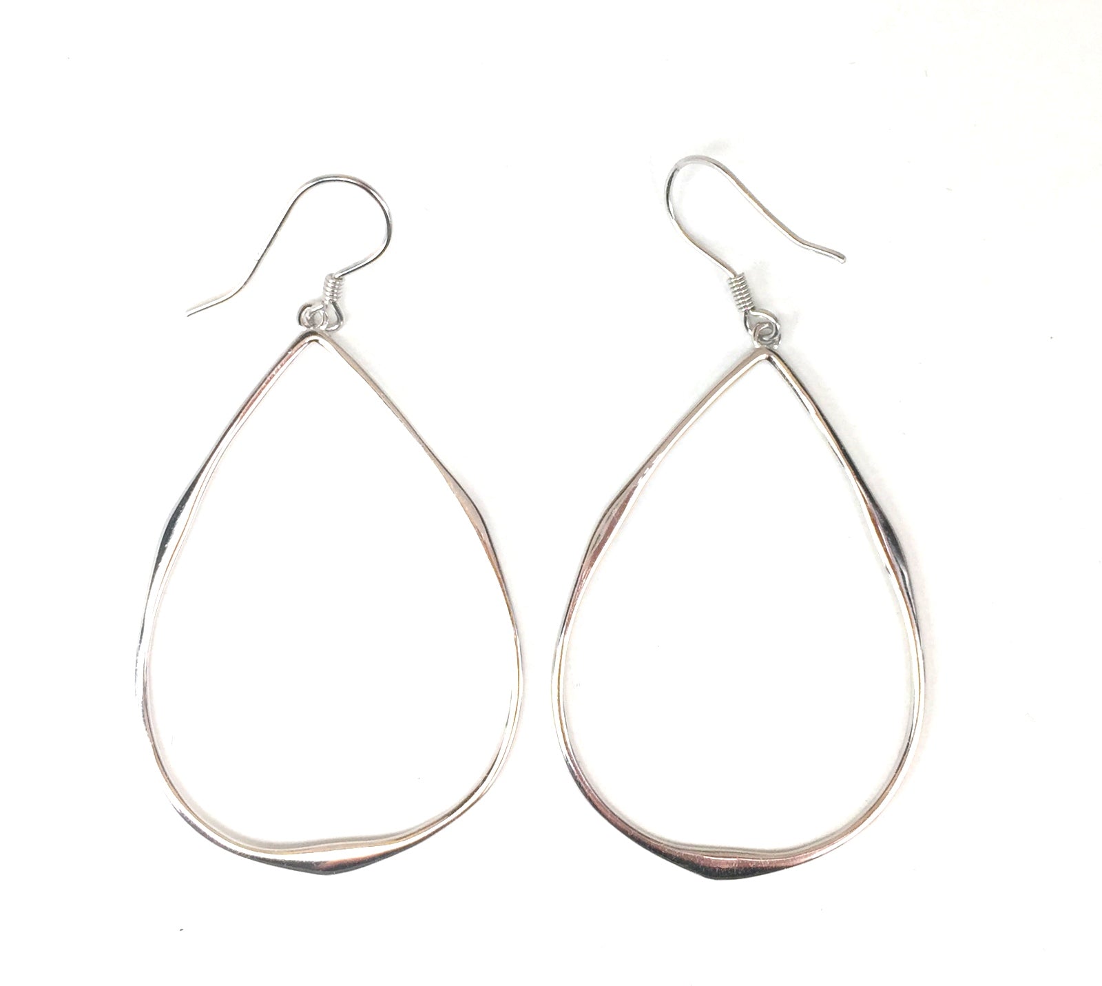 SIMPLE PEAR SHAPE DANGLING STERLING SILVER EARRINGS